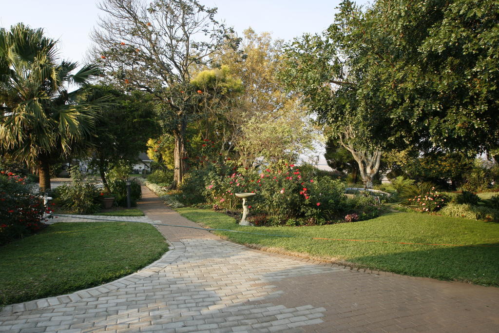 Dusk To Dawn Guesthouse Piet Retief Extérieur photo