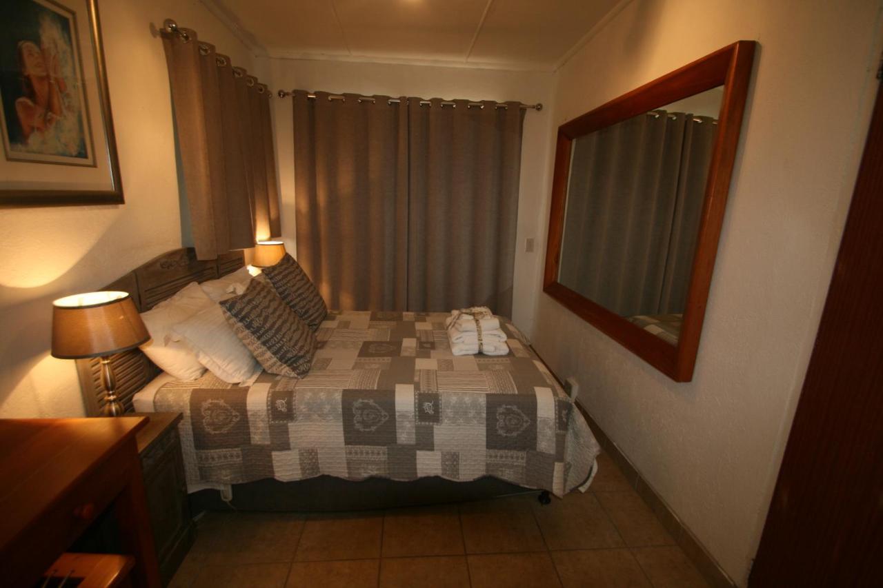 Dusk To Dawn Guesthouse Piet Retief Extérieur photo